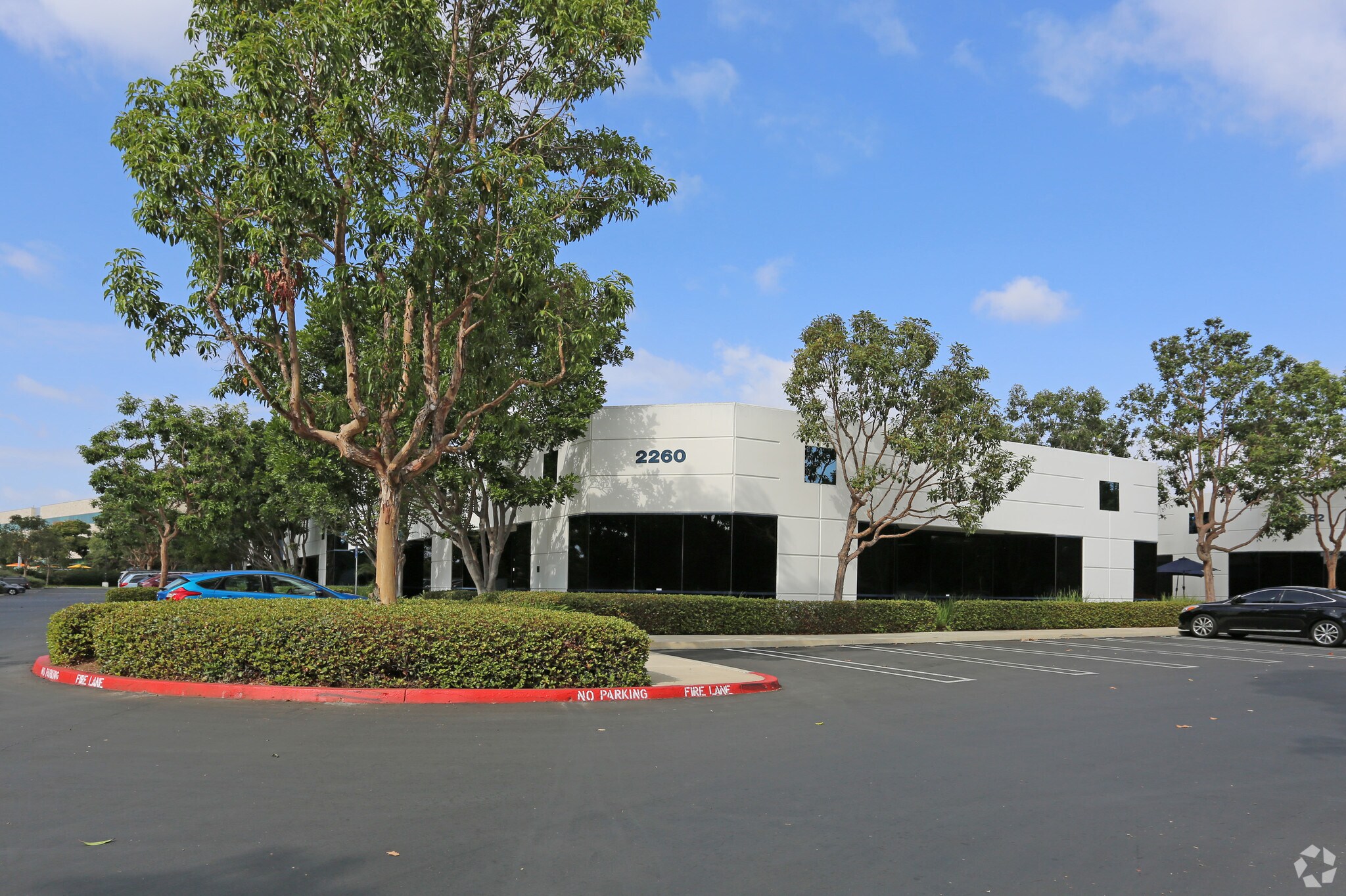 2260 Rutherford Rd, Carlsbad, CA à louer Photo du bâtiment- Image 1 de 7