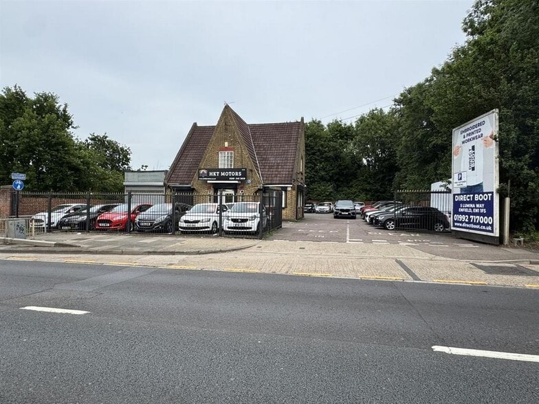 1212 Great Cambridge Rd, Enfield for sale - Primary Photo - Image 1 of 14