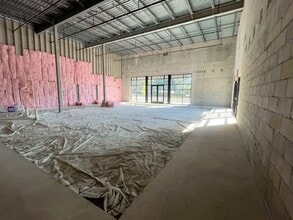 320-340 Kathleen Rd, Lakeland, FL à louer - Vidéo sur l’inscription commerciale