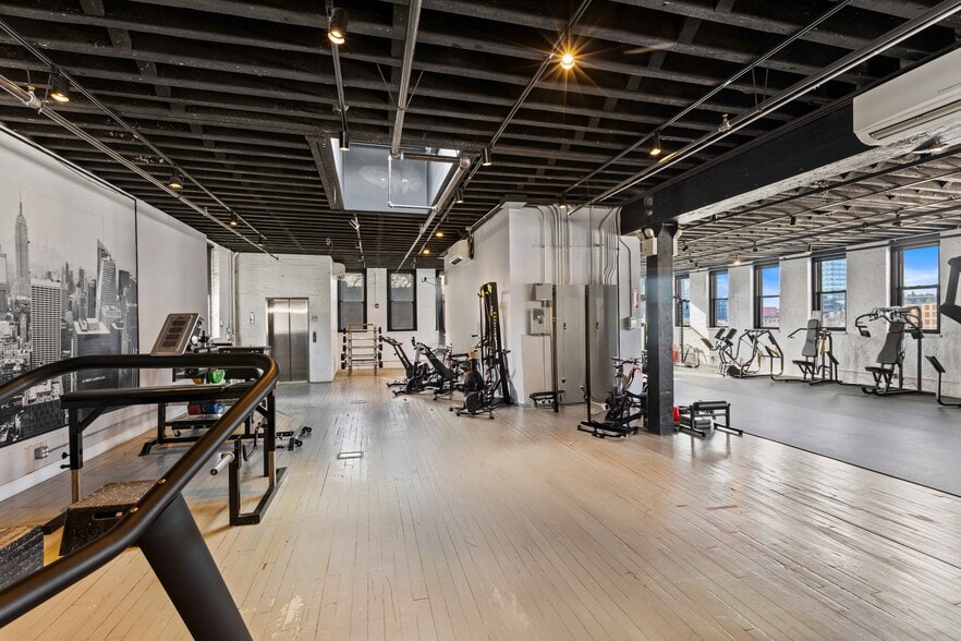 267-271 Douglass St, Brooklyn, NY for lease - Interior Photo - Image 3 of 9