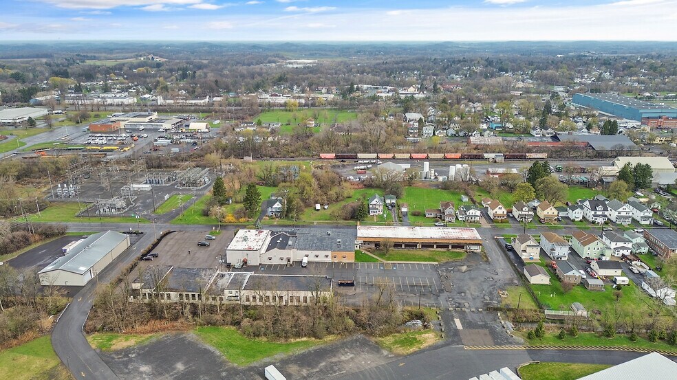 34 Wright Ave, Auburn, NY à vendre - Photo du bâtiment - Image 3 de 53