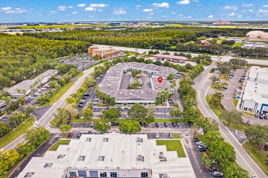 7901 Kingspointe Pky, Orlando, FL à louer - Photo du bâtiment - Image 2 de 2