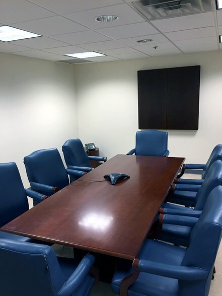 609 W Johnson Ave, Cheshire, CT à louer - Photo intérieure - Image 2 de 52