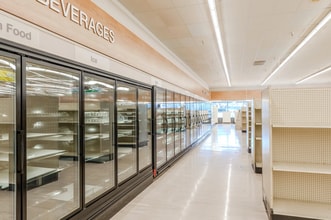 4500 Commercial St SE, Salem, OR for lease Interior Photo- Image 2 of 9