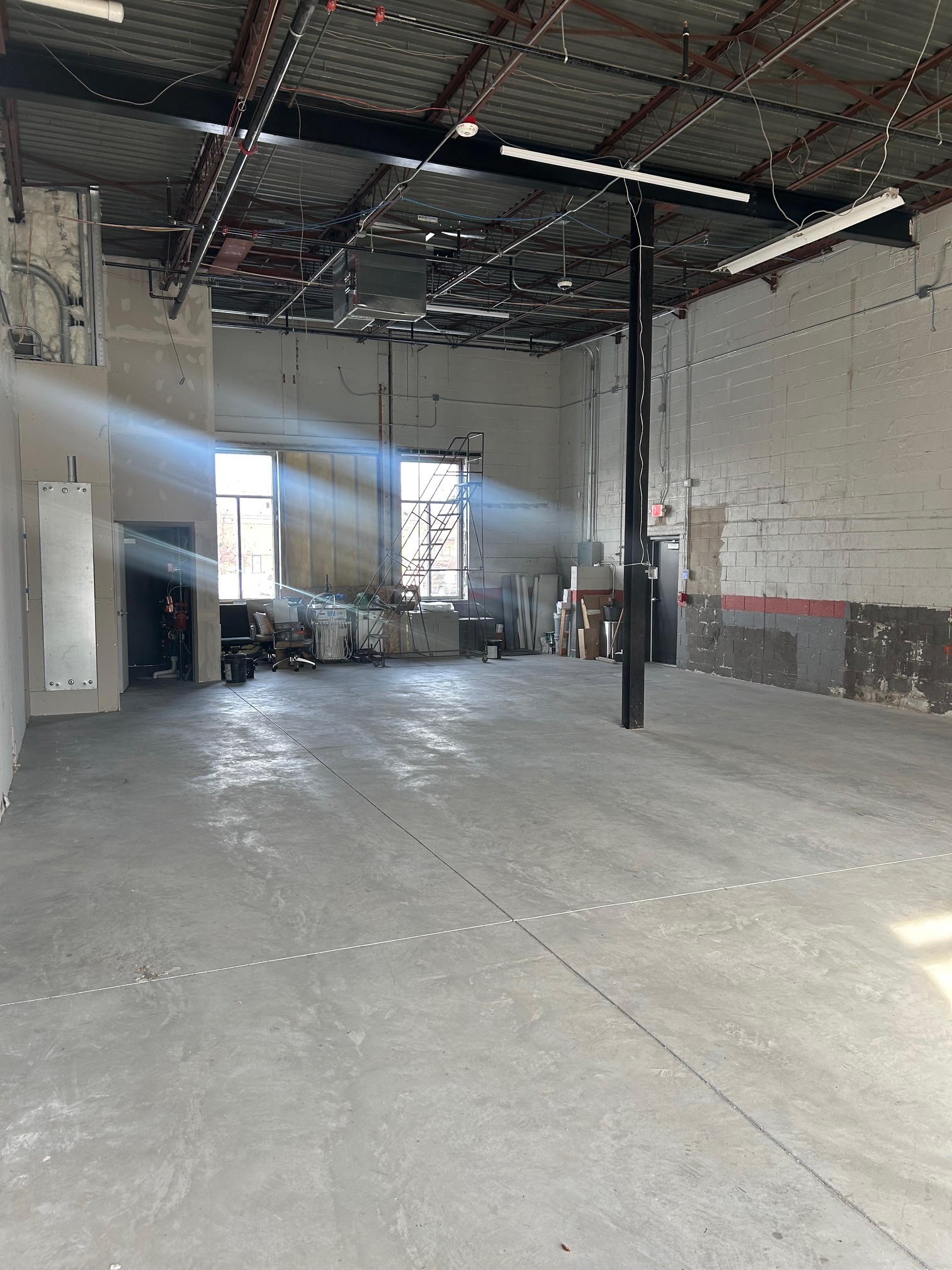 1200 N Milwaukee Ave, Libertyville, IL for lease Interior Photo- Image 1 of 1