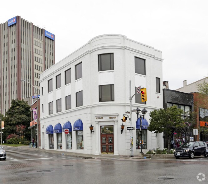 1 King St N, Waterloo, ON à vendre - Photo principale - Image 1 de 1