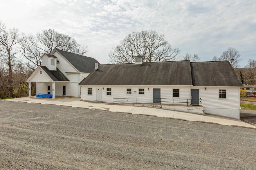 19 Scrabble Rd, Boston, VA for sale - Building Photo - Image 3 of 9