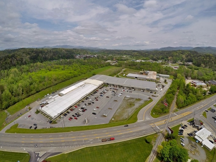 449 Industrial Blvd, Ellijay, GA for lease - Building Photo - Image 3 of 9