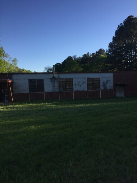 1017 Dolvin Ave, Union Point, GA à vendre - Photo principale - Image 2 de 11