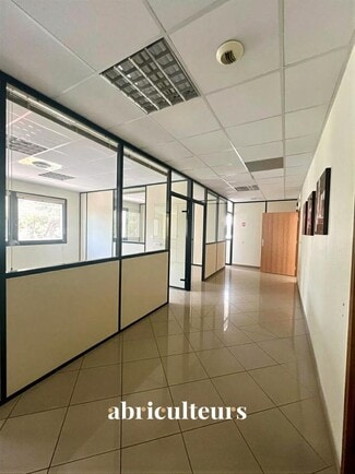 More details for 79 Boulevard De L'Europe, Vitrolles - Office for Lease