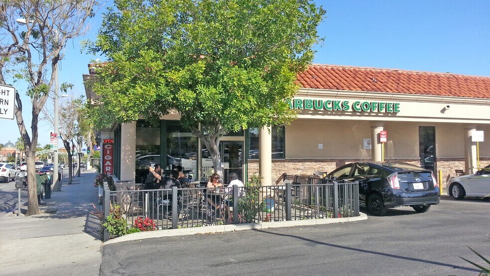 17310-17320 Ventura Blvd, Encino, CA for sale - Building Photo - Image 2 of 6