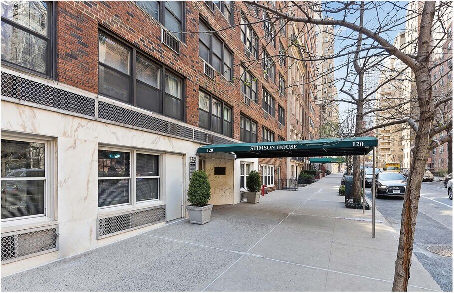 120 E 36th St, New York, NY à vendre - Photo du bâtiment - Image 2 de 4