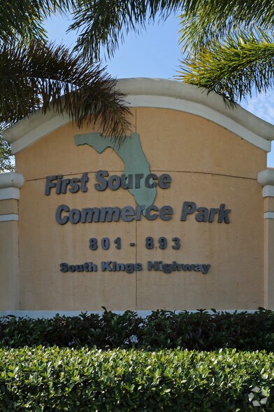 841-865 S Kings, Fort Pierce, FL à vendre - Photo du bâtiment - Image 3 de 19