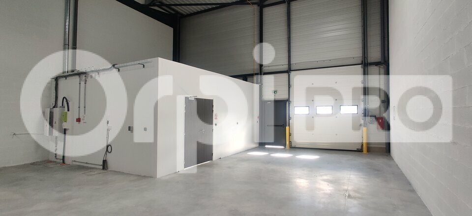 Office in Savigny Le Temple for lease - Interior Photo - Image 3 of 6