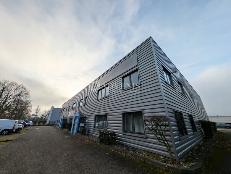 Flex in Ostwald for lease - Building Photo - Image 2 of 9