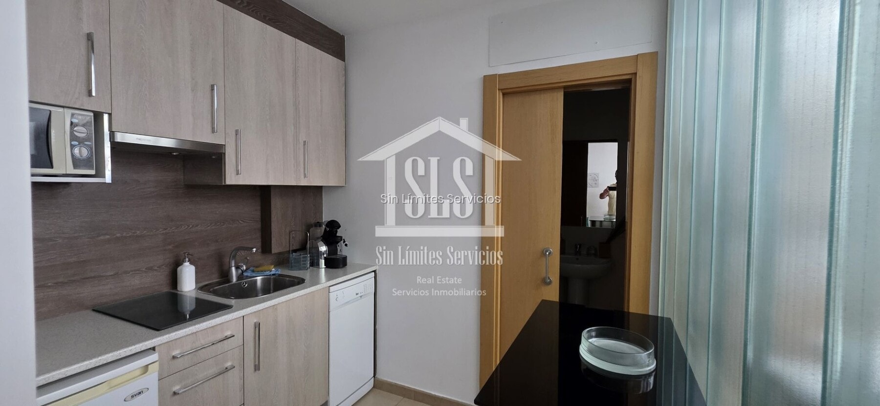 Alcorcón, MAD 28925 - Unit 01 - - Interior Photo - Image 2 of 6