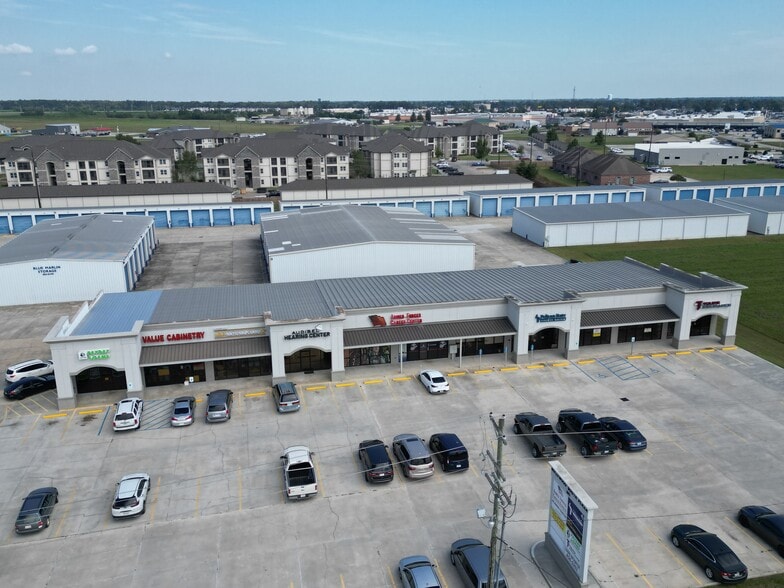 292 S Hollywood Rd, Houma, LA for lease - Building Photo - Image 2 of 9
