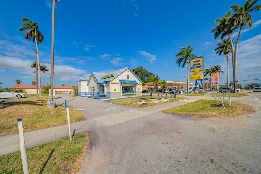 20 SE 1st Ave, Florida City, FL for lease - Building Photo - Image 1 of 9