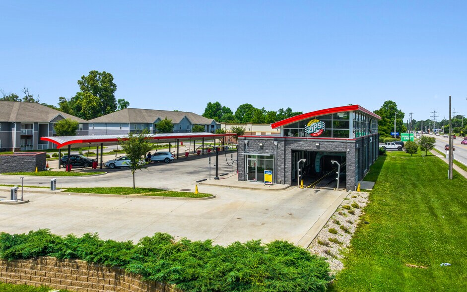4860 Cane Run Rd, Louisville, KY for sale - Building Photo - Image 3 of 20