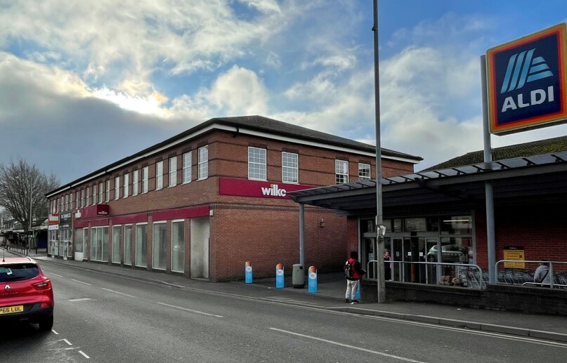 12-28 High St, Brownhills à vendre - Photo du bâtiment - Image 2 de 2