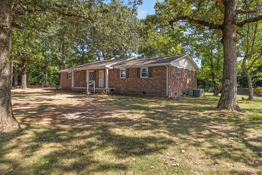 290 County Road 46, Florence, AL à vendre - Photo du bâtiment - Image 2 de 7