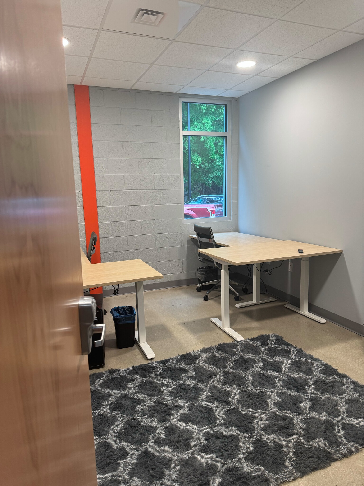 525 S White St, Wake Forest, NC for lease Interior Photo- Image 1 of 2