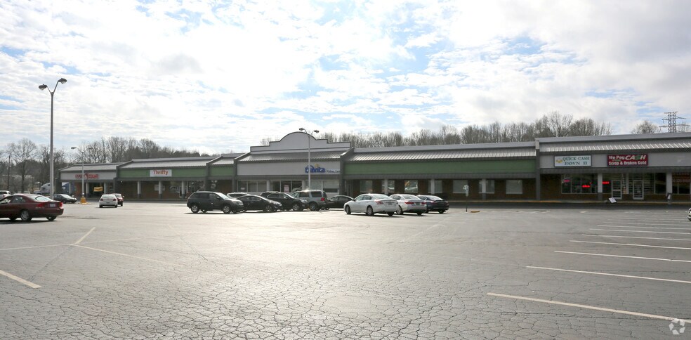 2206-2212 W Webb Ave, Burlington, NC à louer - Photo du bâtiment - Image 2 de 11