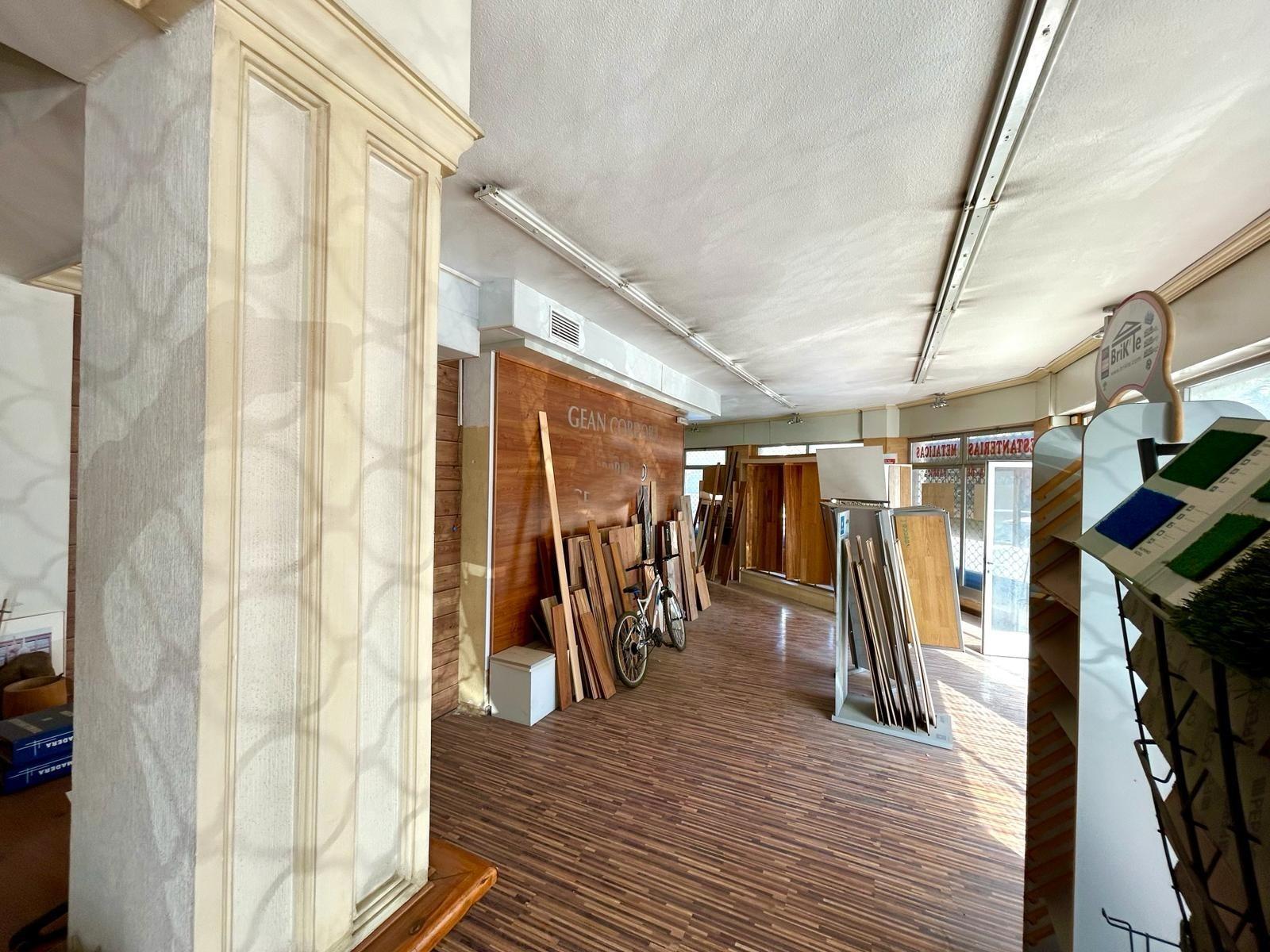 Retail in Elche, Alicante for sale Interior Photo- Image 1 of 5