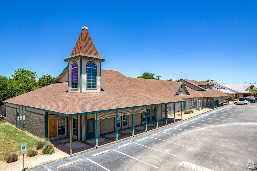 12303-12335 Wetmore Rd, San Antonio, TX à louer - Photo du bâtiment - Image 2 de 16