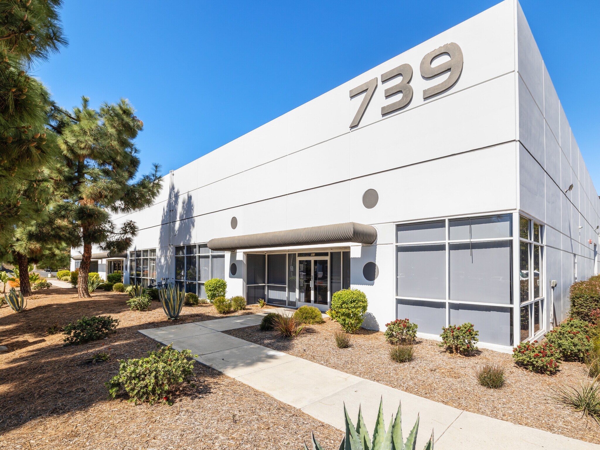 750 Design Ct, Chula Vista, CA à louer Photo du bâtiment- Image 1 de 14
