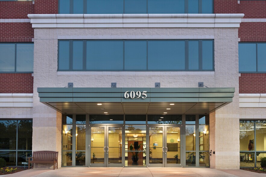 6095 Marshalee Dr, Elkridge, MD à louer - Photo principale - Image 1 de 1