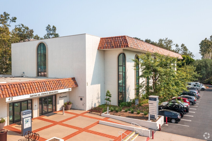 27800 Medical Center Rd, Mission Viejo, CA for lease - Building Photo - Image 1 of 2