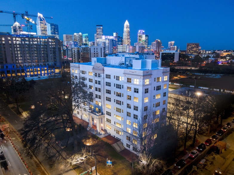 831 E morehead St, Charlotte, NC for lease - Building Photo - Image 2 of 7