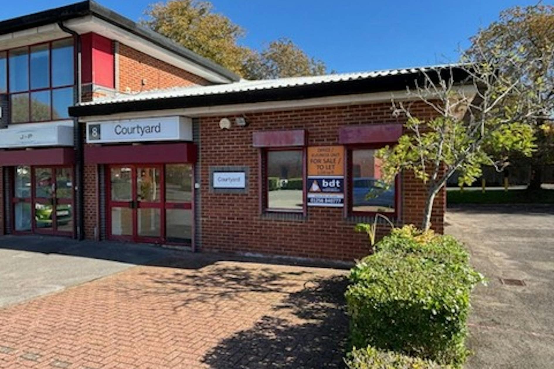 Campbell Ct, Bramley à louer Photo du bâtiment- Image 1 de 4