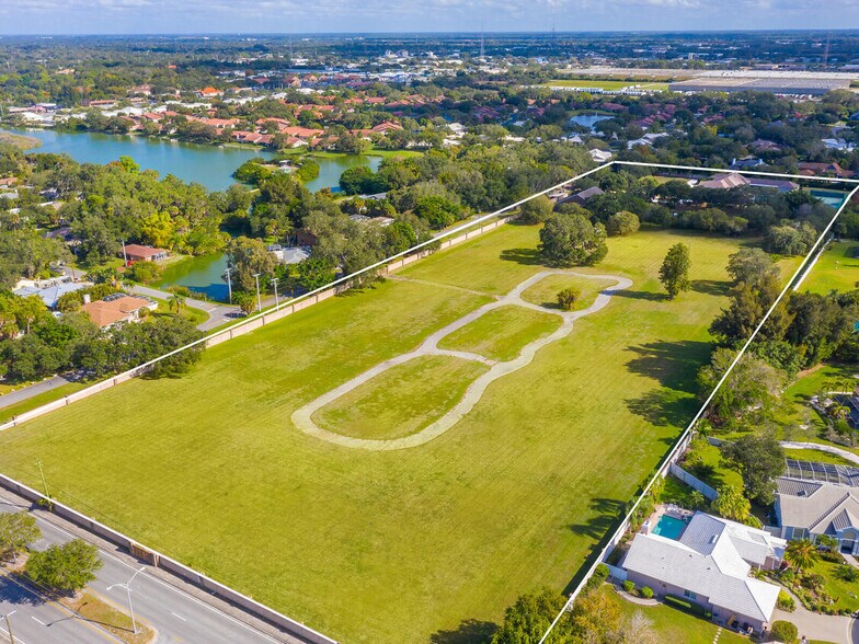 3736 Meridale Rd, Sarasota, FL à vendre - Photo du bâtiment - Image 3 de 11