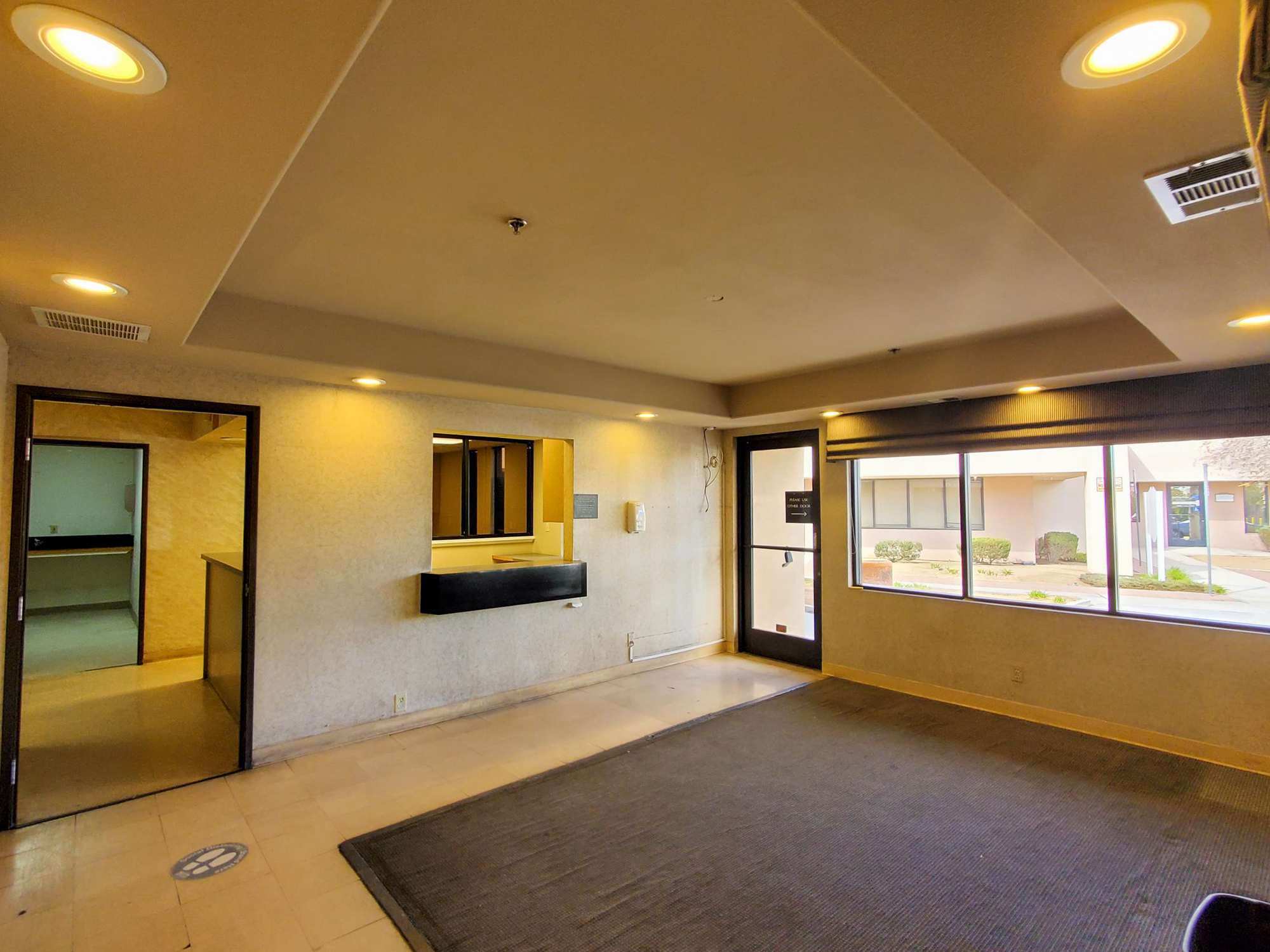 18523 Corwin Rd, Apple Valley, CA for lease Interior Photo- Image 1 of 6
