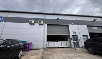 Plus de détails pour Smeaton Clos, Aylesbury - Industriel à louer