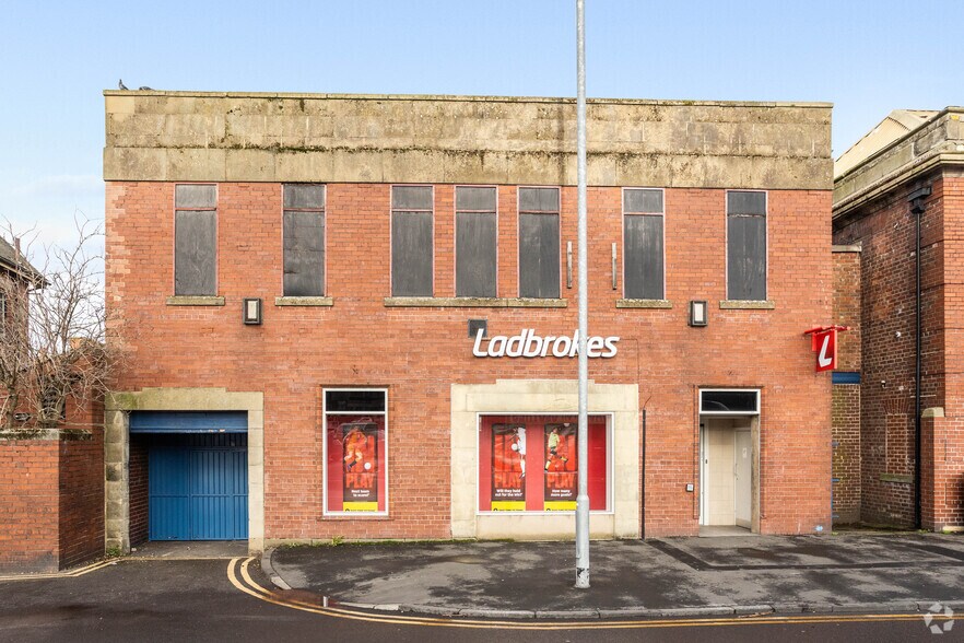 50 Victoria Sq, Gateshead à vendre - Photo du bâtiment - Image 2 de 3