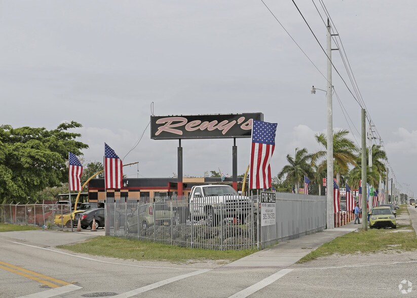 22825 S Dixie Hwy, Miami, FL à louer - Photo du bâtiment - Image 3 de 46