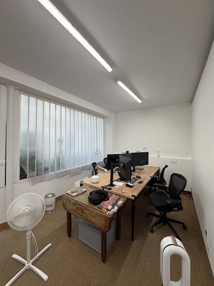 61 Rue Du Faubourg Saint-Denis, Paris for lease - Building Photo - Image 3 of 7