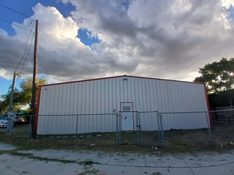 8753 N State Highway 16, Poteet, TX for sale - Building Photo - Image 1 of 14