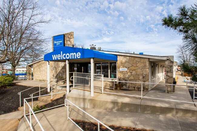Plus de détails pour 282 North Ave, Washington, PA - Services hôteliers à vendre