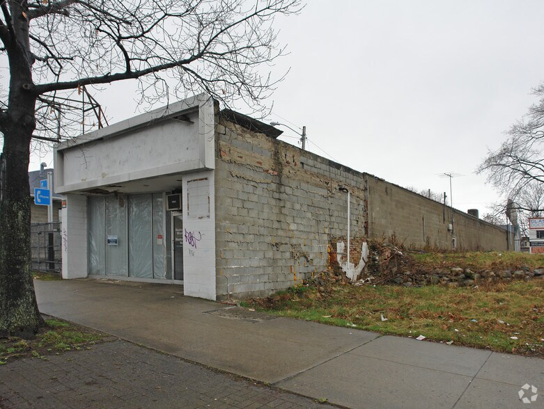 343 Broadway, Newburgh, NY à vendre - Photo du bâtiment - Image 2 de 3