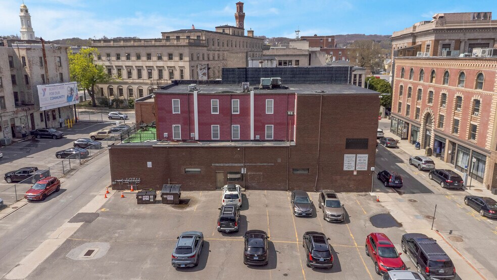 47-49 Leavenworth St, Waterbury, CT à vendre - Photo du bâtiment - Image 2 de 31