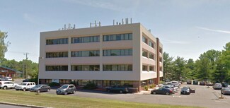 Plus de détails pour 546 S Broad St, Meriden, CT - Bureau à vendre