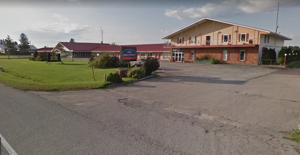 21198 Victoria Rd, Chatham-Kent, ON à vendre - Photo du bâtiment - Image 1 de 1