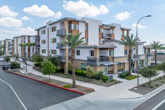 Plus de détails pour 2001 N Scottsdale Rd, Scottsdale, AZ - Commerce de détail à louer