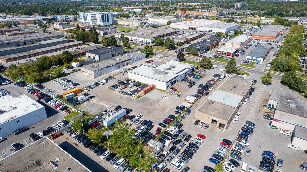 7 Heritage Rd, Markham, ON for sale - Building Photo - Image 2 of 2