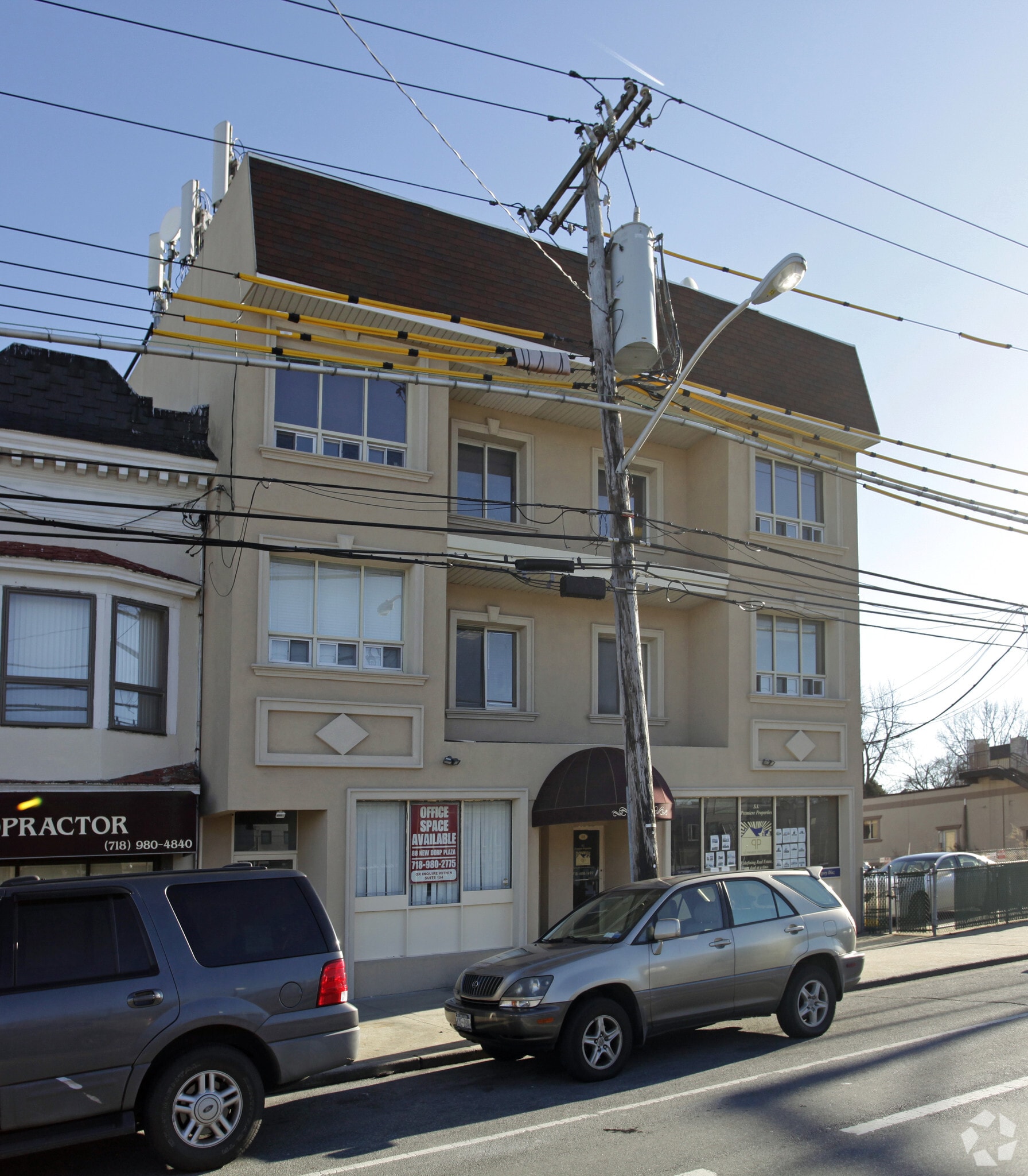 88 New Dorp Plz, Staten Island, NY for lease Primary Photo- Image 1 of 3