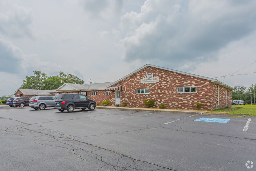 247-257 Grove City Rd, Slippery Rock, PA for sale - Primary Photo - Image 1 of 1